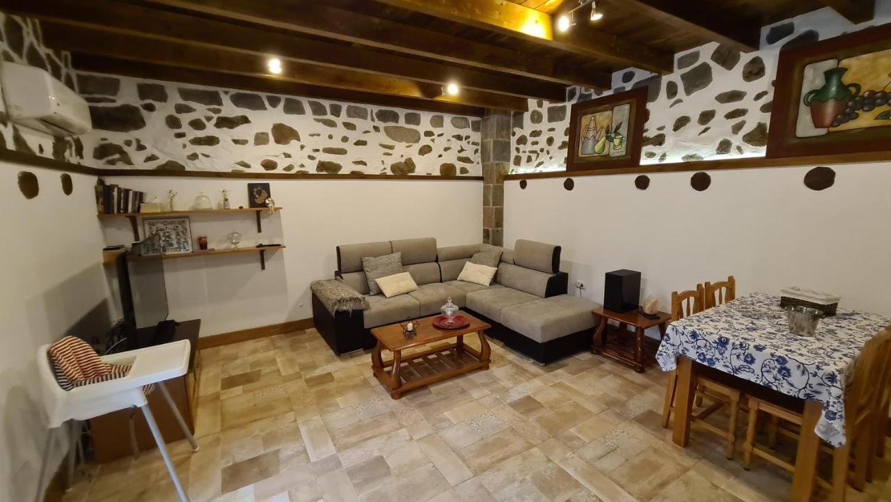 Cho Almeida Vega de San Mateo Extérieur photo